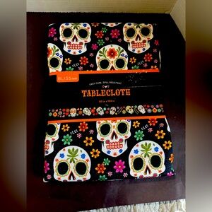 Day of the dead vibrant sugar skull tablecloth 60x104 BNWT